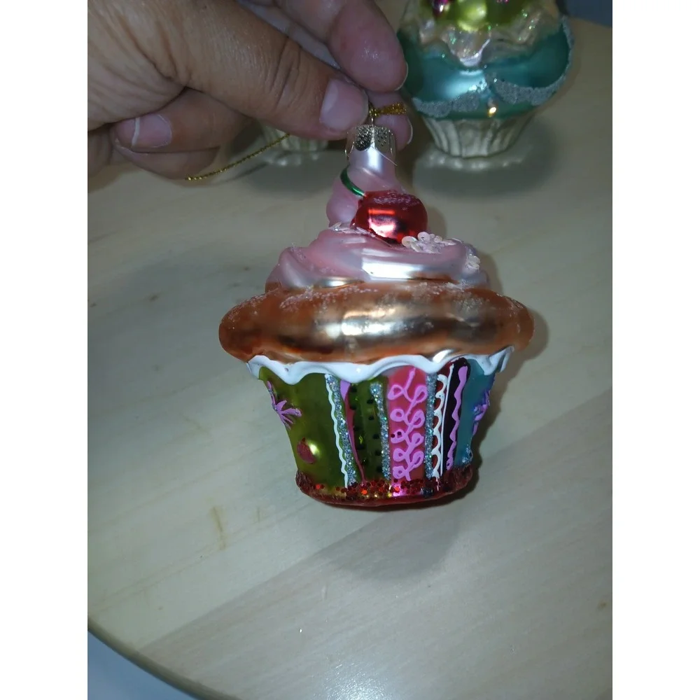 Lot Of 3 Pastel Glass Christmas Cupcakes